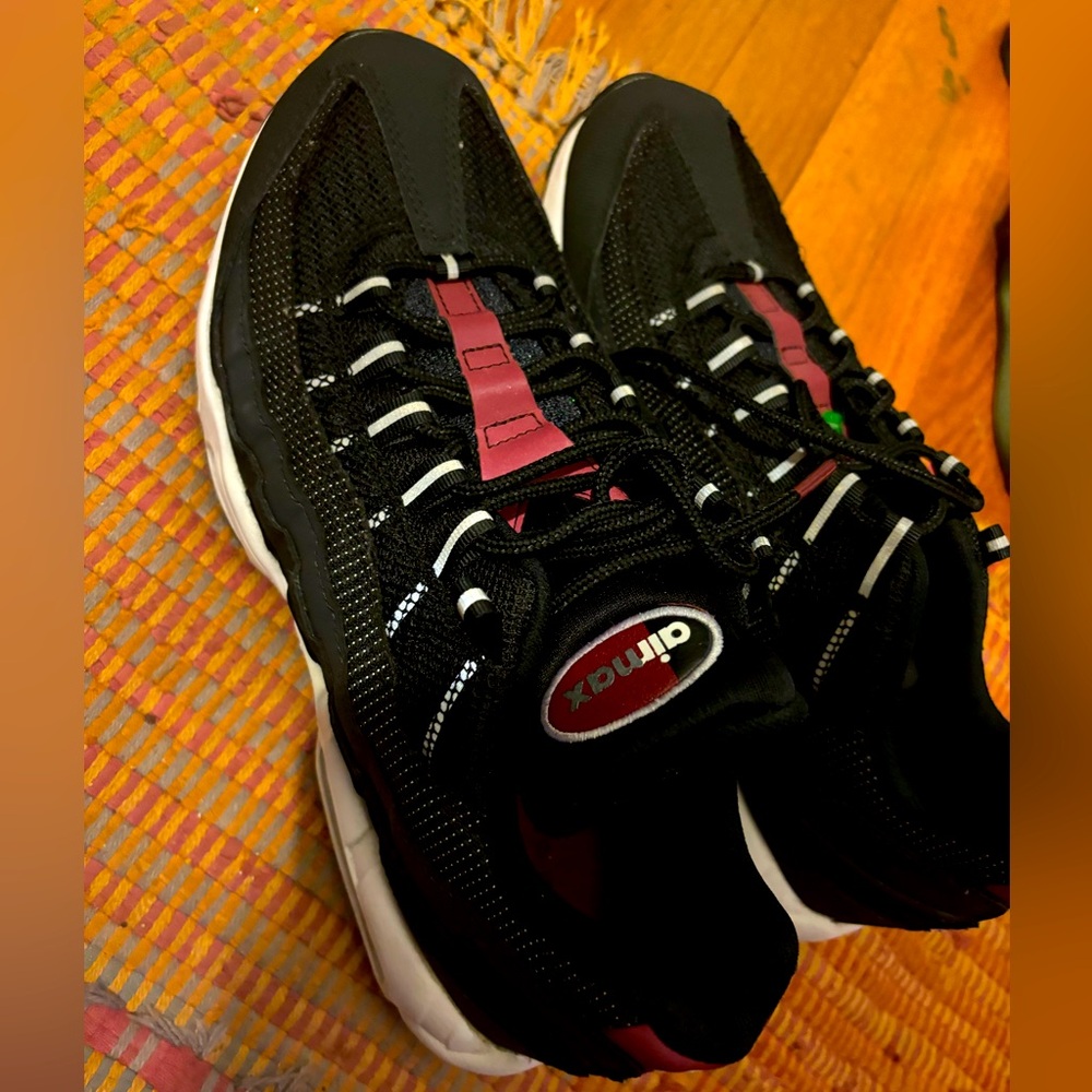 Men’s size 12 air max Nike sneakers! Basically NEW😍